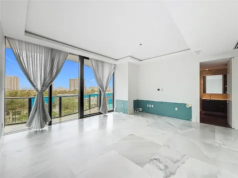 19575 Collins Avenue Sunny Isles Beach FL 33160
