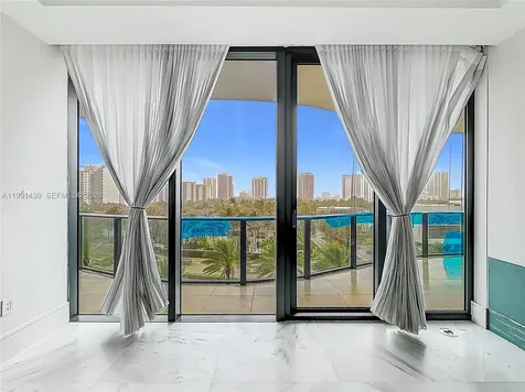 19575 Collins Avenue Sunny Isles Beach FL 33160