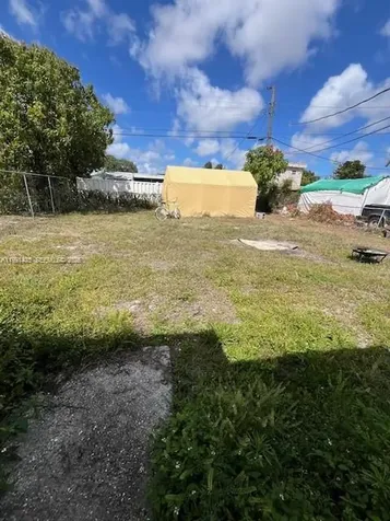 2305 NW 13 Court Fort Lauderdale FL 33311