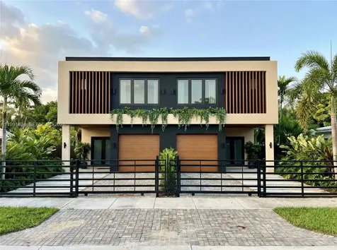 3021 SW 27th Street Miami FL 33133