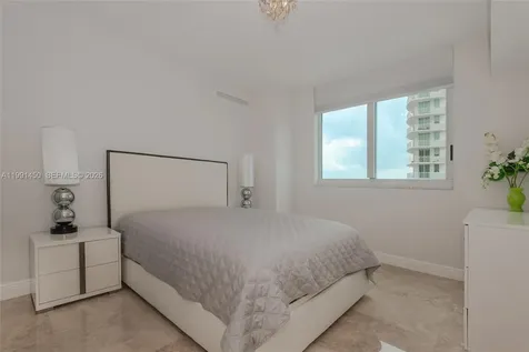 1755 E Hallandale Beach Boulevard Hallandale Beach FL 33009
