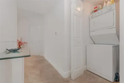 1755 E Hallandale Beach Boulevard Hallandale Beach FL 33009