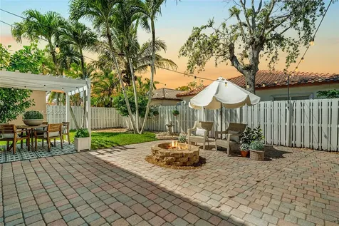 19237 NW 13th Street Pembroke Pines FL 33029