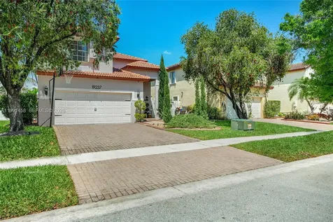 19237 NW 13th Street Pembroke Pines FL 33029