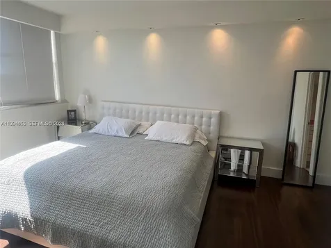 5313 Collins Avenue Miami Beach FL 33140
