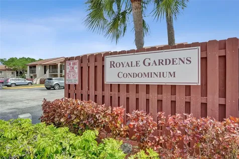 7951 Southgate Boulevard North Lauderdale FL 33068
