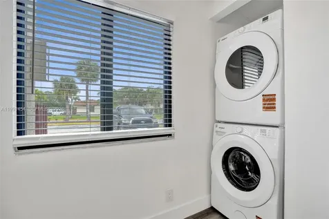 7951 Southgate Boulevard North Lauderdale FL 33068