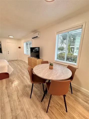 740 11th Street Miami Beach FL 33139