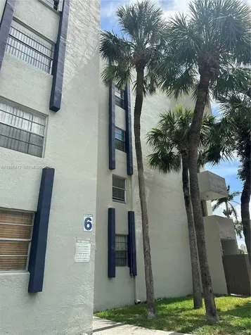 10090 NW 80th Court Hialeah Gardens FL 33016