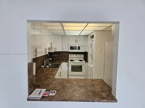 10090 NW 80th Court Hialeah Gardens FL 33016