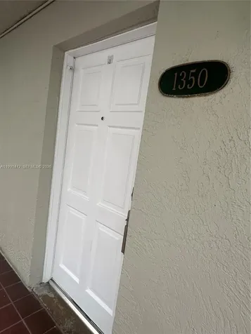 10090 NW 80th Court Hialeah Gardens FL 33016