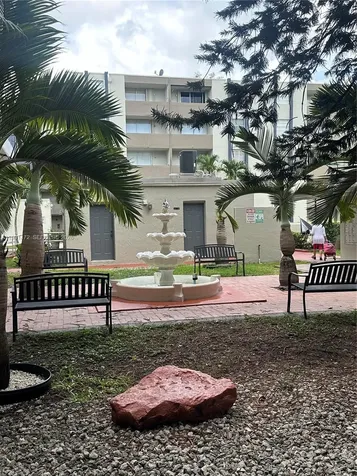 10090 NW 80th Court Hialeah Gardens FL 33016