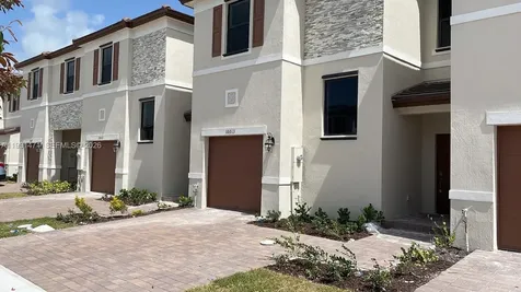 10013 SW 231 Lane Miami FL 33190