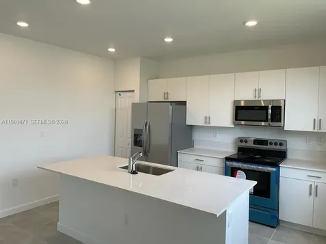 10013 SW 231 Lane Miami FL 33190
