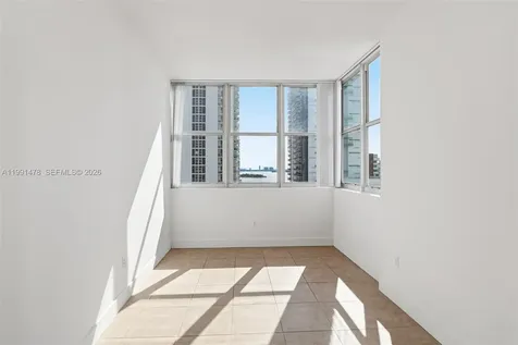 2200 NE 4th Avenue Miami FL 33137