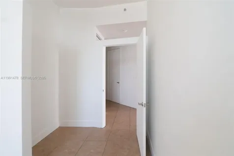 2200 NE 4th Avenue Miami FL 33137