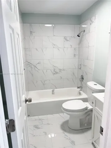 804 SW 73rd Avenue North Lauderdale FL 33068