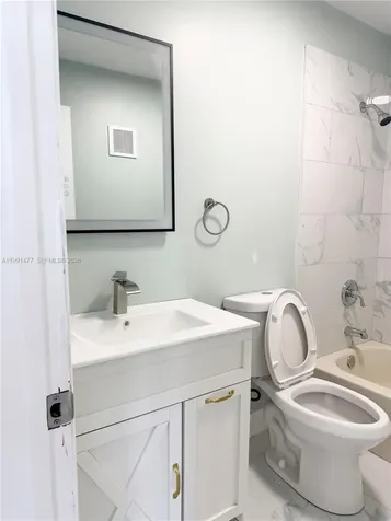 804 SW 73rd Avenue North Lauderdale FL 33068