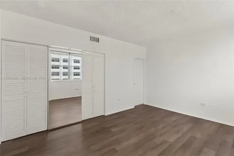 905 Brickell Bay Drive Miami FL 33131