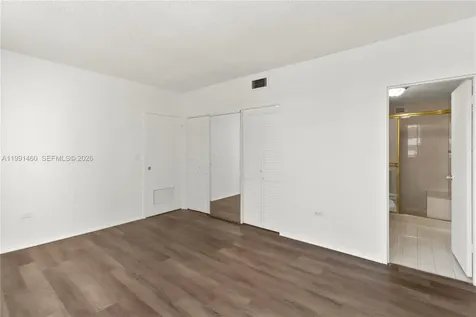 905 Brickell Bay Drive Miami FL 33131