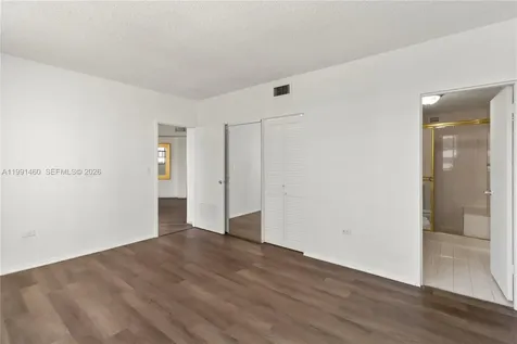 905 Brickell Bay Drive Miami FL 33131