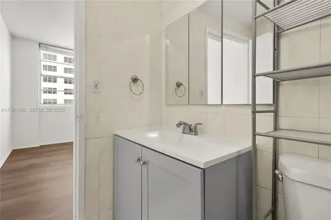 905 Brickell Bay Drive Miami FL 33131