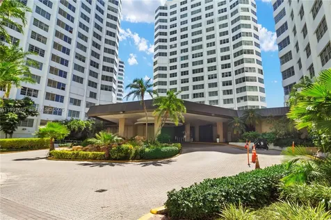 905 Brickell Bay Drive Miami FL 33131