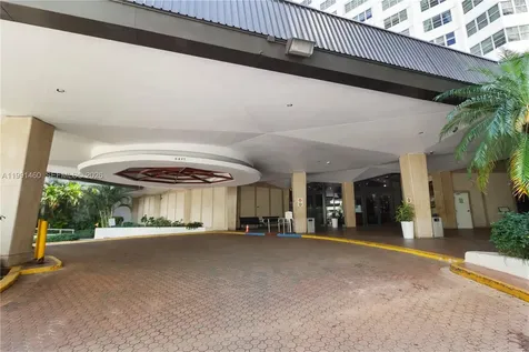 905 Brickell Bay Drive Miami FL 33131