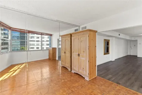 905 Brickell Bay Drive Miami FL 33131