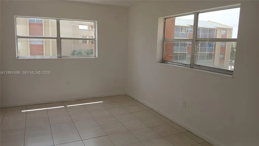 3610 NW 21st Street Lauderdale Lakes FL 33311