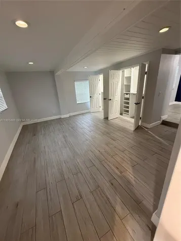430 NW 60th Avenue Miami FL 33126
