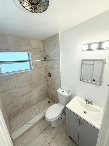 1055 NE 34th Court Oakland Park FL 33334