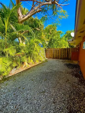 1055 NE 34th Court Oakland Park FL 33334