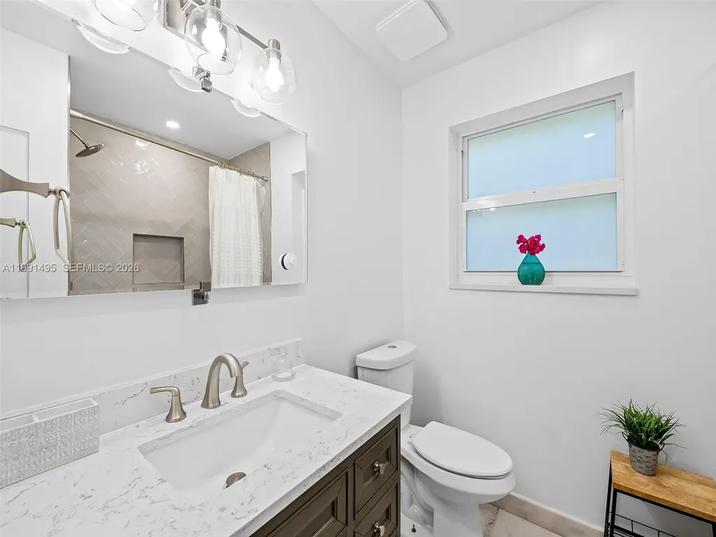1203 Lincoln Street Hollywood FL 33019