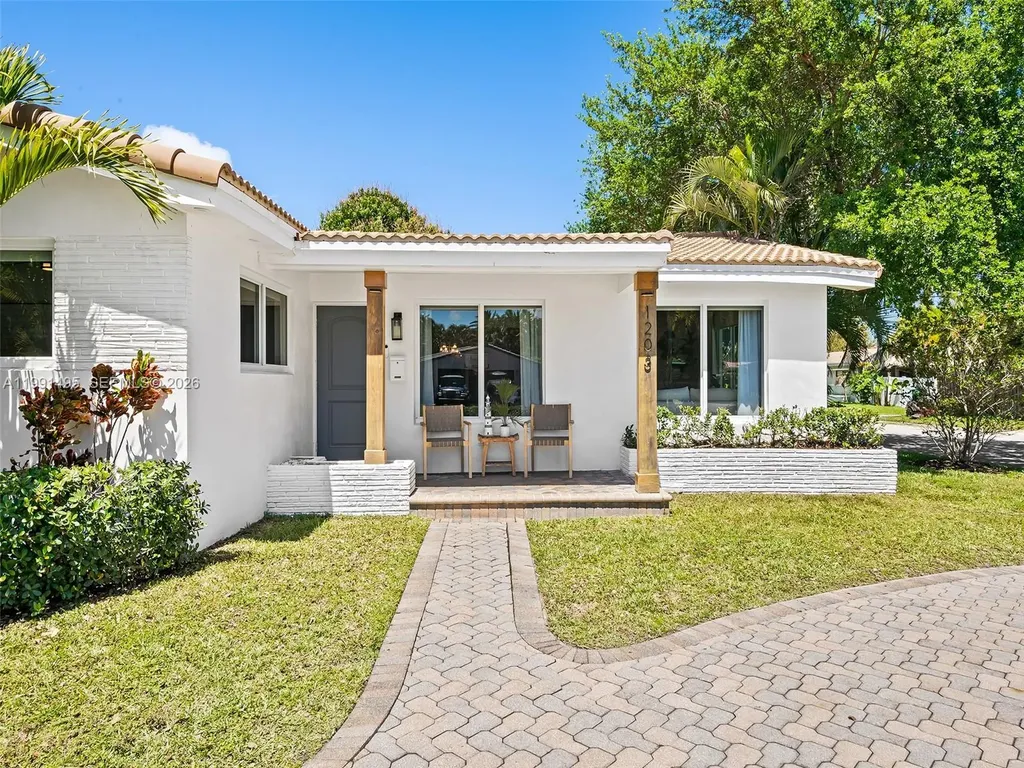 1203 Lincoln Street Hollywood FL 33019