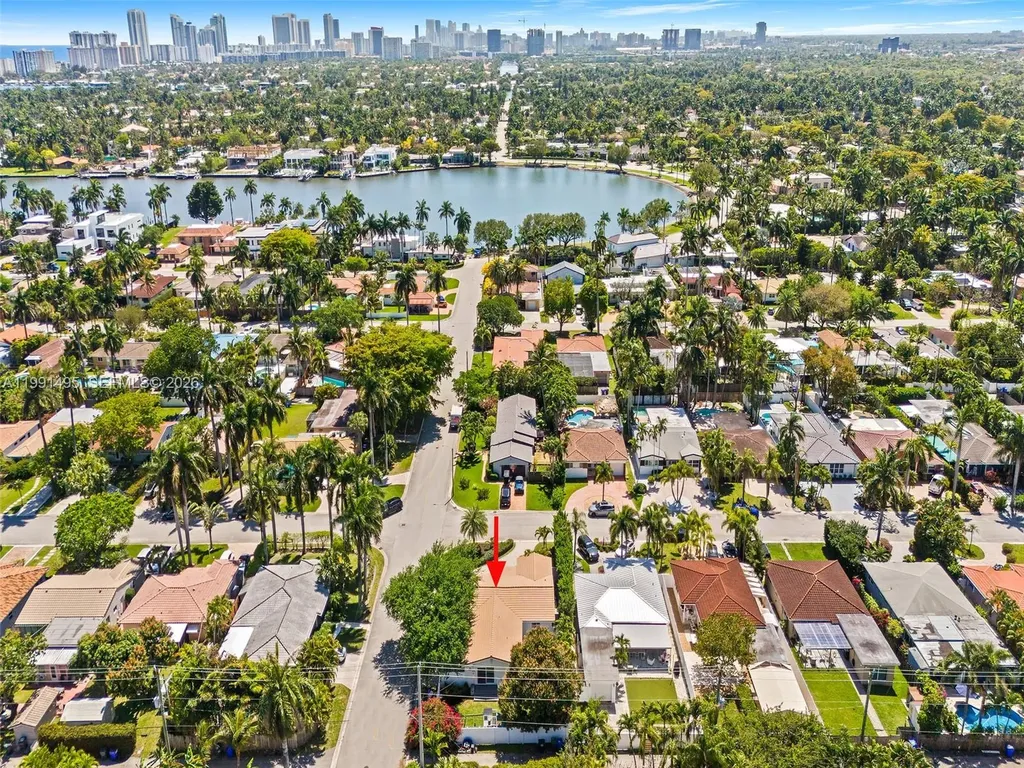 1203 Lincoln Street Hollywood FL 33019
