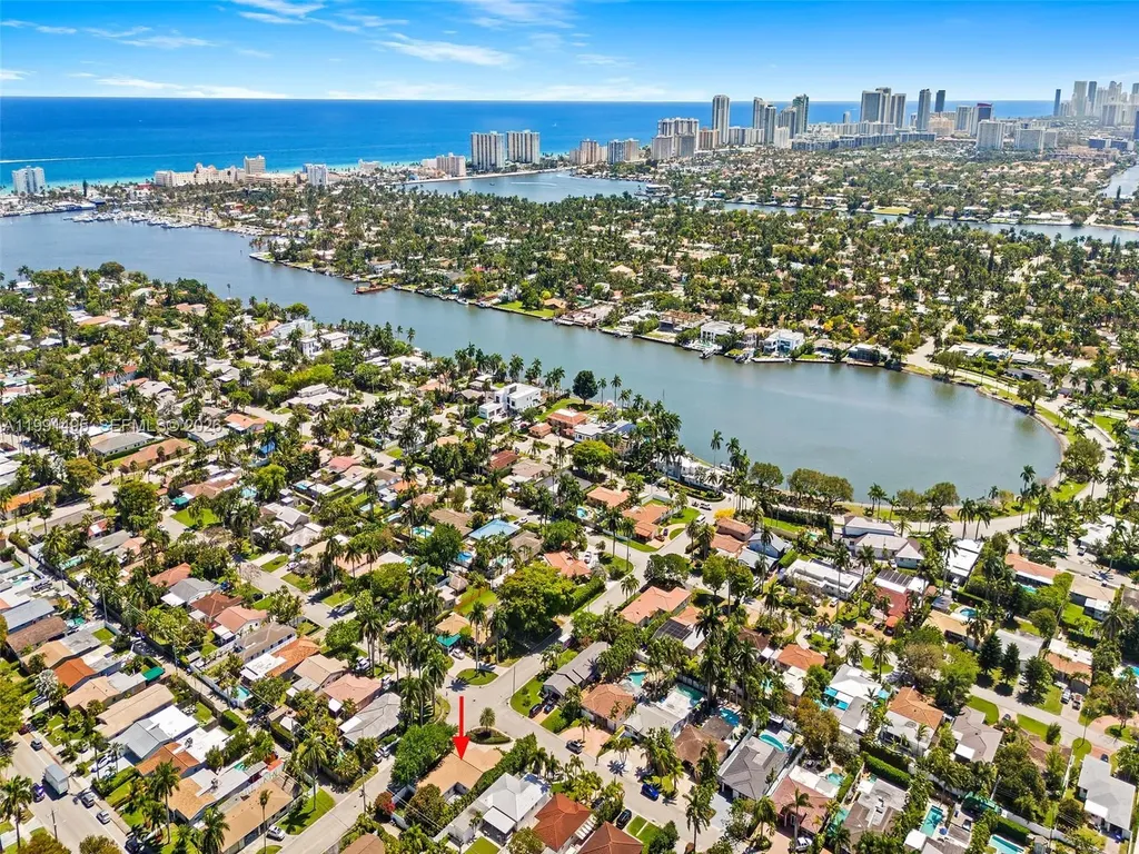 1203 Lincoln Street Hollywood FL 33019