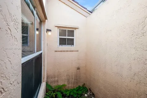 Pembroke Pines FL 33029