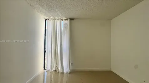 17021 N Bay Road Sunny Isles Beach FL 33160