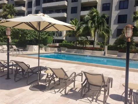 201 Crandon Boulevard Key Biscayne FL 33149