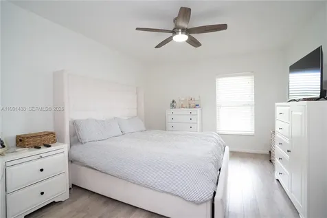 7483 SW 82nd Street Miami FL 33143