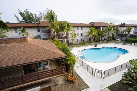 7483 SW 82nd Street Miami FL 33143