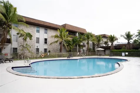 7483 SW 82nd Street Miami FL 33143