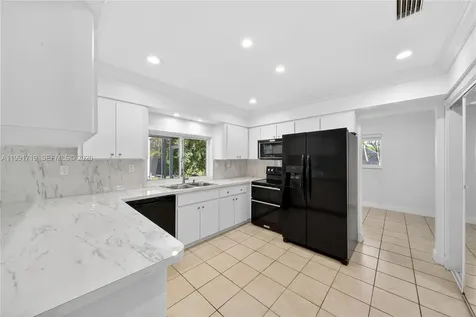 10142 SW 79th Avenue Miami FL 33156