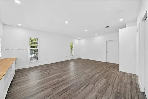 10142 SW 79th Avenue Miami FL 33156