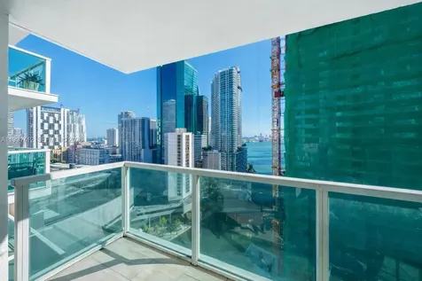 31 SE 5th Street Miami FL 33131