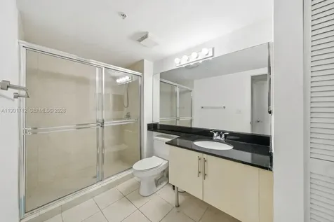 31 SE 5th Street Miami FL 33131