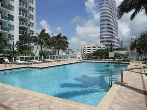 31 SE 5th Street Miami FL 33131
