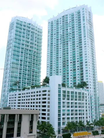 31 SE 5th Street Miami FL 33131