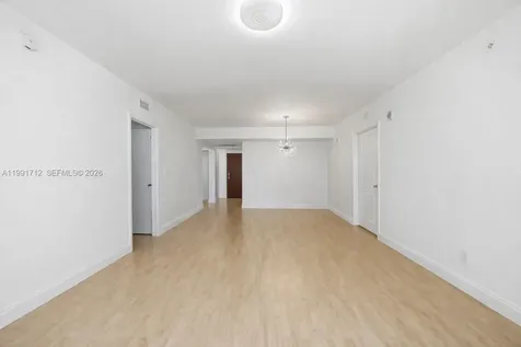 31 SE 5th Street Miami FL 33131